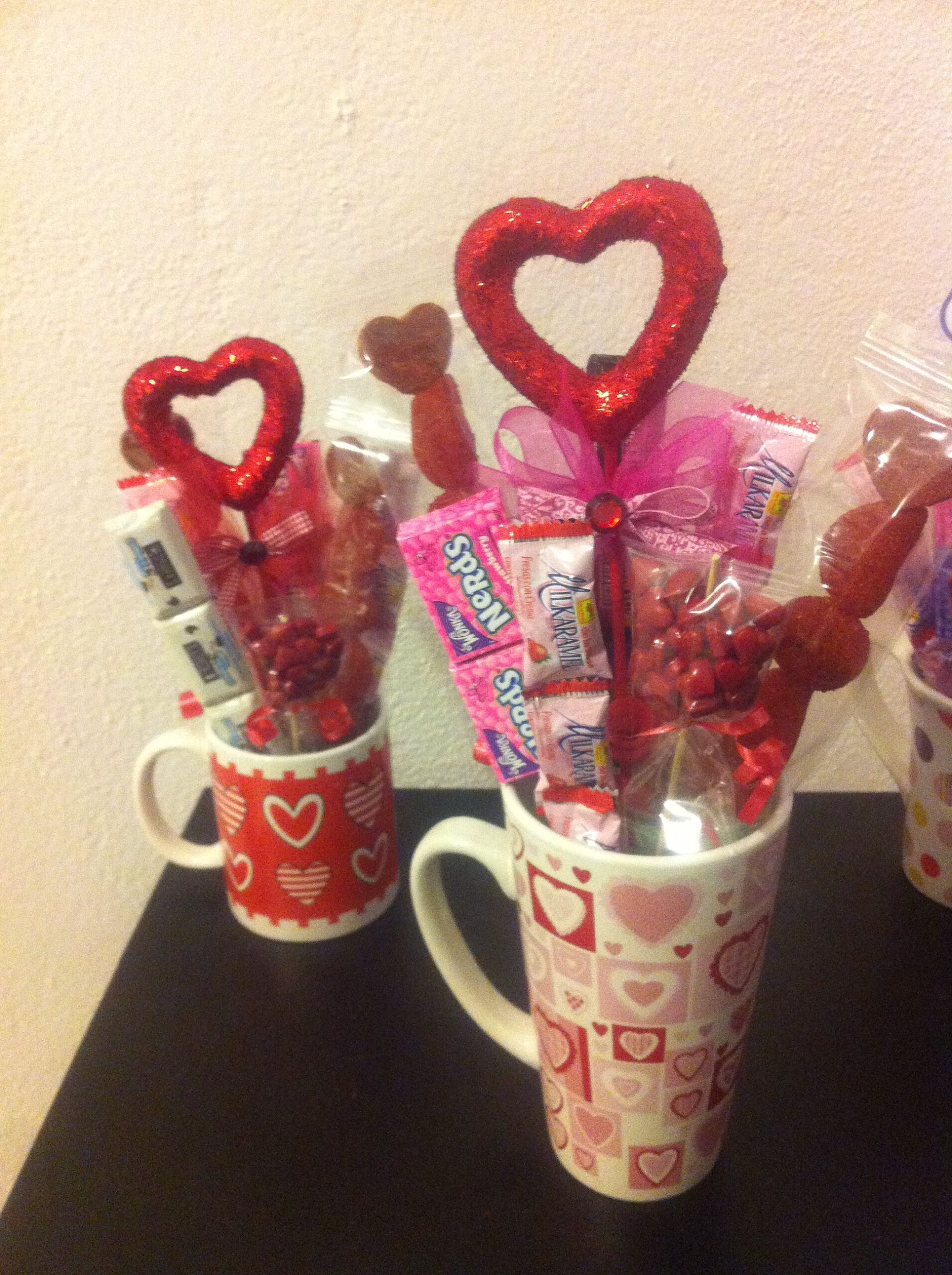 tazas con dulces para san valentin scaled